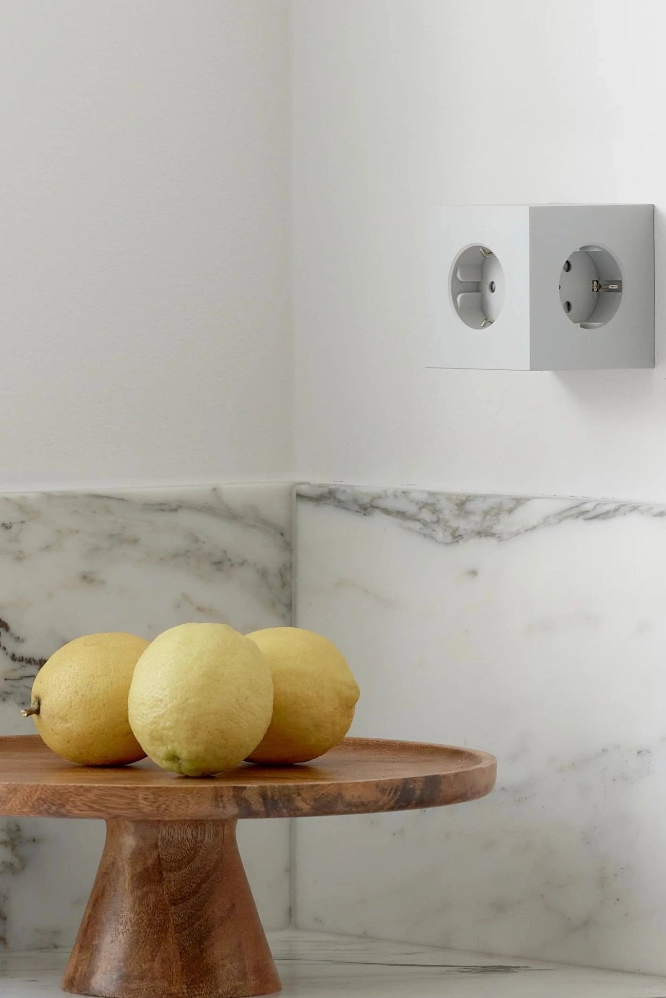 AVOLT - Square 2 - Gotland Grey - BACKYARD