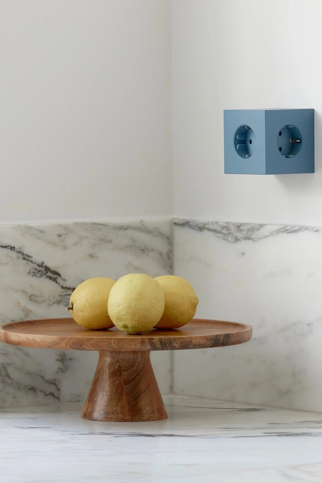 AVOLT - Square 2 - Ocean Blue - BACKYARD