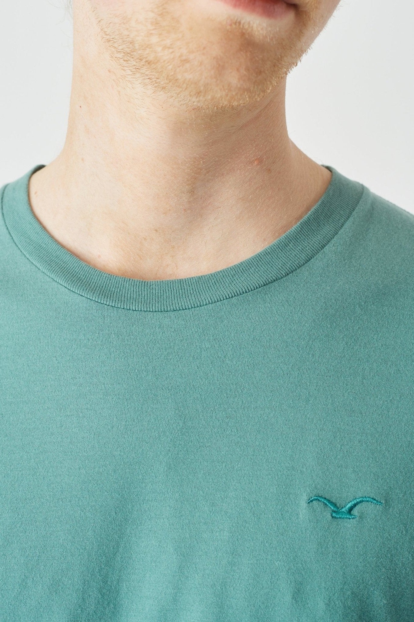 Maglietta Uomo Cleptomanicx Embro Gull, T-Shirt Con Ricamo Gabbiano Sul Petto, Casual Estiva