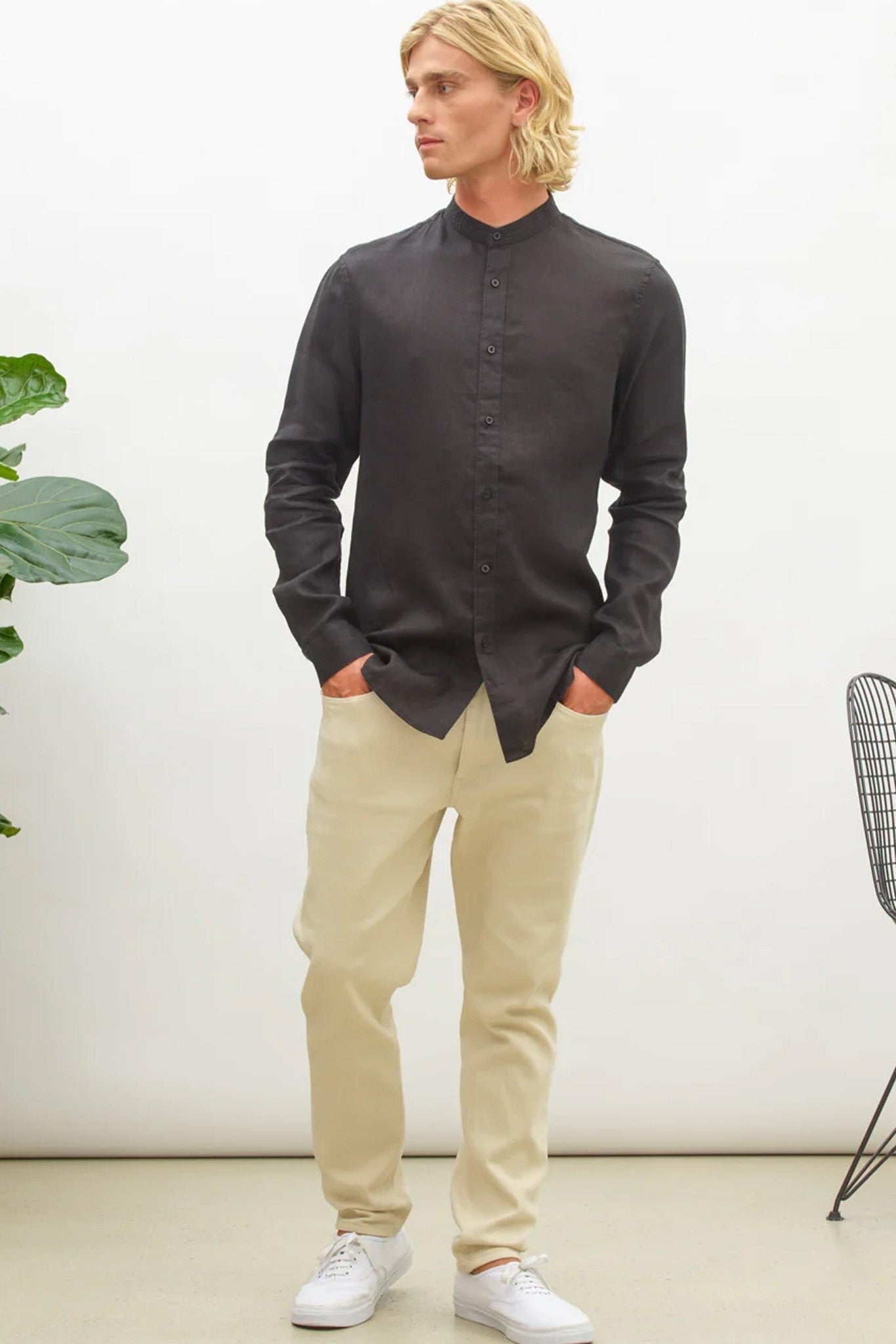 NOWADAYS - Linen Shirt - Beauty Black - BACKYARD