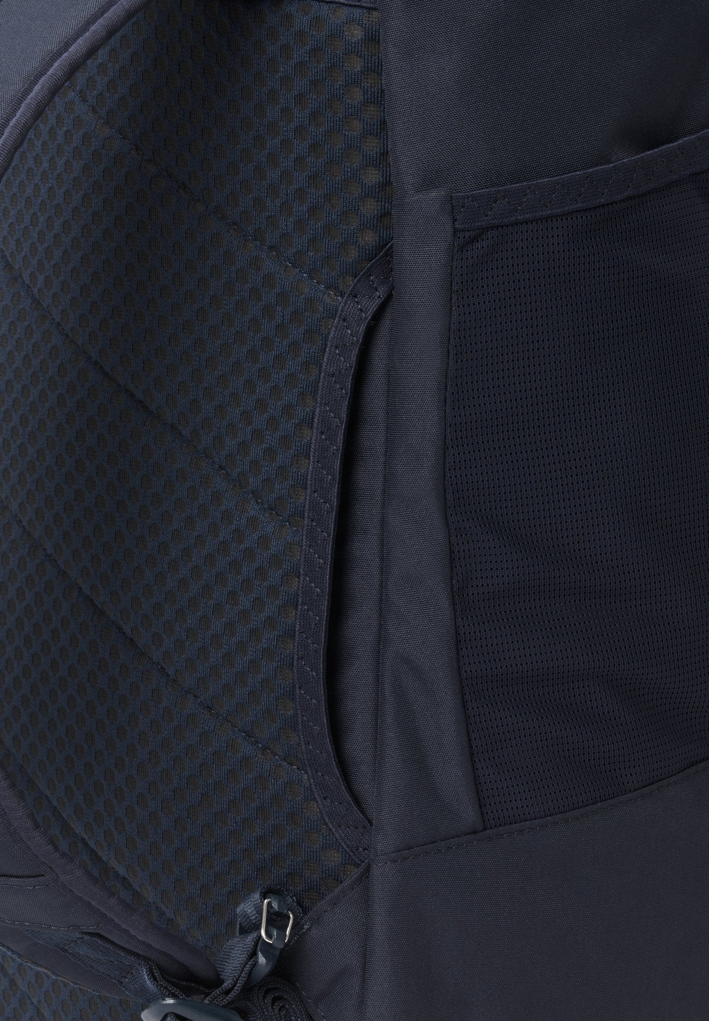 PINQPONQ - Blok Medium - Fjord Navy - BACKYARD